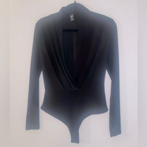 Windsor Black V-Neck Bodysuit size M